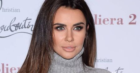 Seksowna sukienka z dekoltem? Nic bardziej mylnego! Natalia Siwiec na imprezie luksusowego butiku pojawiła się w... golfie, ale to jeszcze nie wszystko...