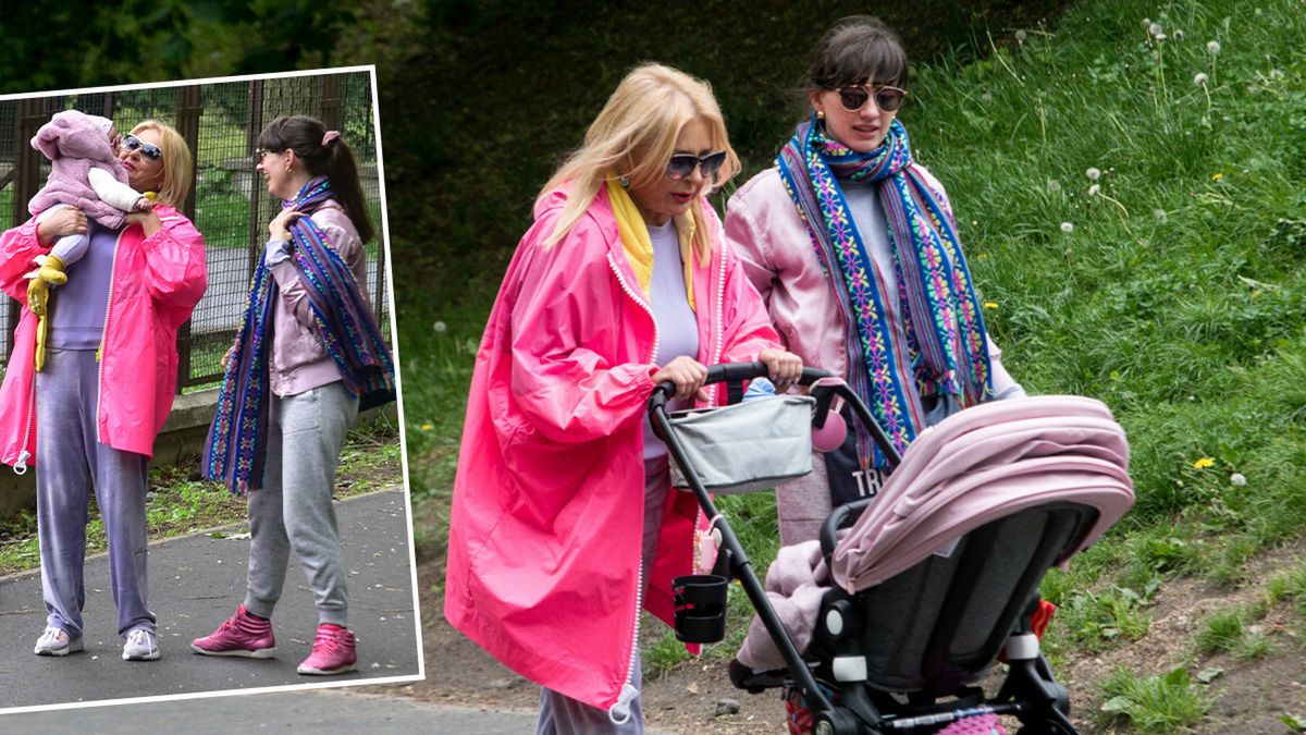 Majka Jeżowska na spacerze z wnuczką