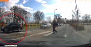 10-letni rowerzysta wjechał na przejście dla pieszych, wprost pod samochód. Policja pokazuje nagranie