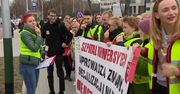 Protestują pielęgniarki największego szpitala w Polsce. Czerwone kartki dla dyrektora