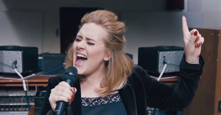 Producent Davida Bowiego: "Głos Adele może być manipulowany"