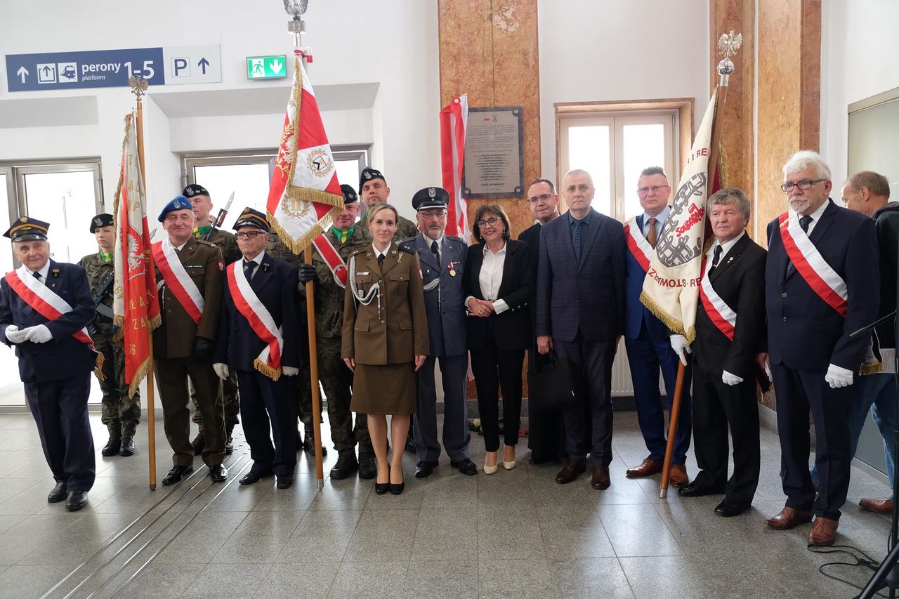 Uroczystość Odsłonięcia Tablicy Upamiętniającej Katastrofę Kolejową w Pile