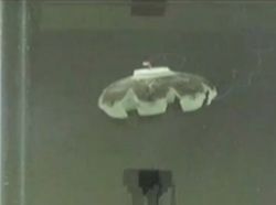 Robot-meduza z napędem wodorowym