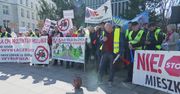 Protestują przed Sejmem przeciw budowie Centralnego Portu Komunikacyjnego