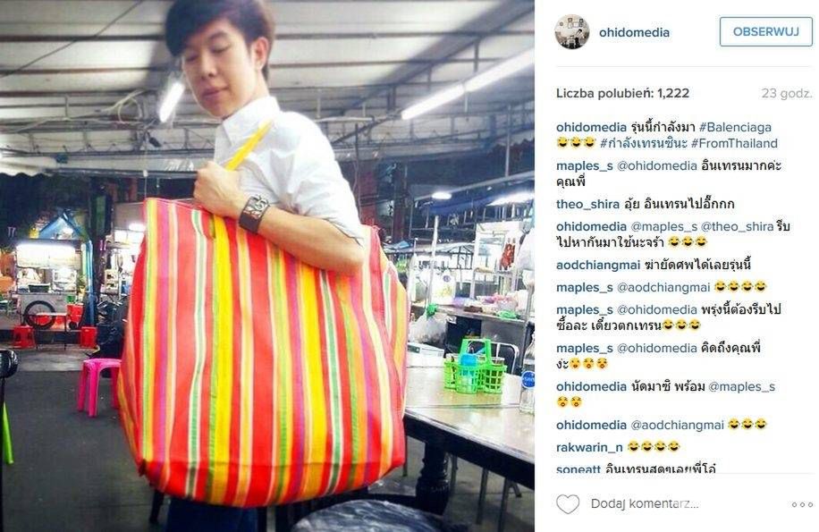 Użytkownik Instagrama z tanią bazarową torbą przypominającą torby z kolekcji Balenciaga na jesień-zima 2016/2017 (fot. Instagram)