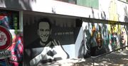 Mural przedstawiający Aleksieja Nawalnego pojawił się w Genewie przed spotkaniem Biden-Putin.