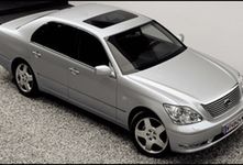 Nowy flagowy Lexus z napędem hybrydowym