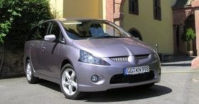 Mitsubishi Grandis 2.0 DID Intense