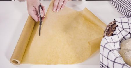 Wykorzystujesz papier do pieczenia wiele razy? Po tym przestaniesz to robić