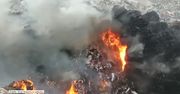 Pożar składowiska tekstyliów w Kamieńcu. Strażacy podejrzewają podpalenie