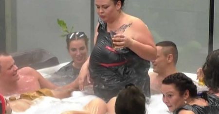 Big Brother: Lesbijski pocałunek w programie! Prawie 15 lat czekaliśmy na takie sceny!