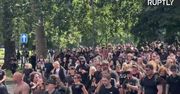 Antyszczepionkowcy próbowali się wedrzeć do dawnej siedziby BBC. Doszło do starć z policją