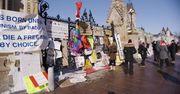 Trwa protest kierowców ciężarówek w Kanadzie. Policja aresztuje osoby, które im pomagają