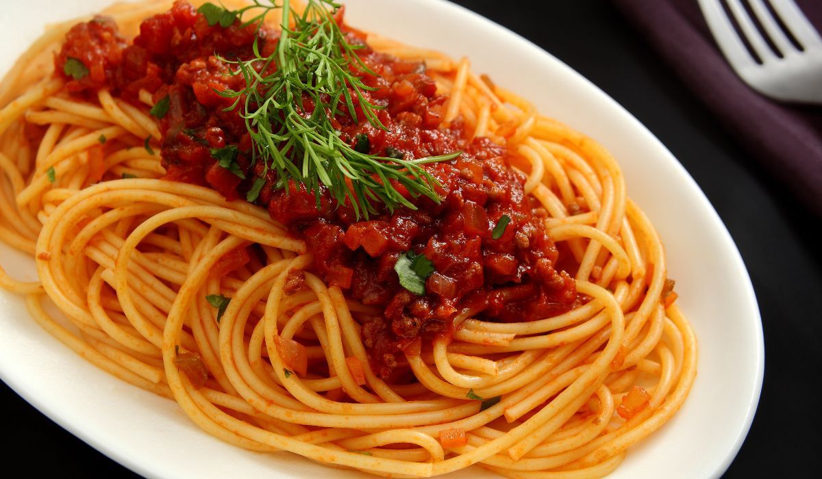 Makarony spaghetti - Pyszności; foto: Canva