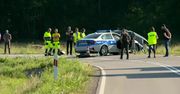 Policyjny pojazd, zamykający kolumnę rządową, zderzył się z samochodem cywilnym. Sześć osób poszkodowanych