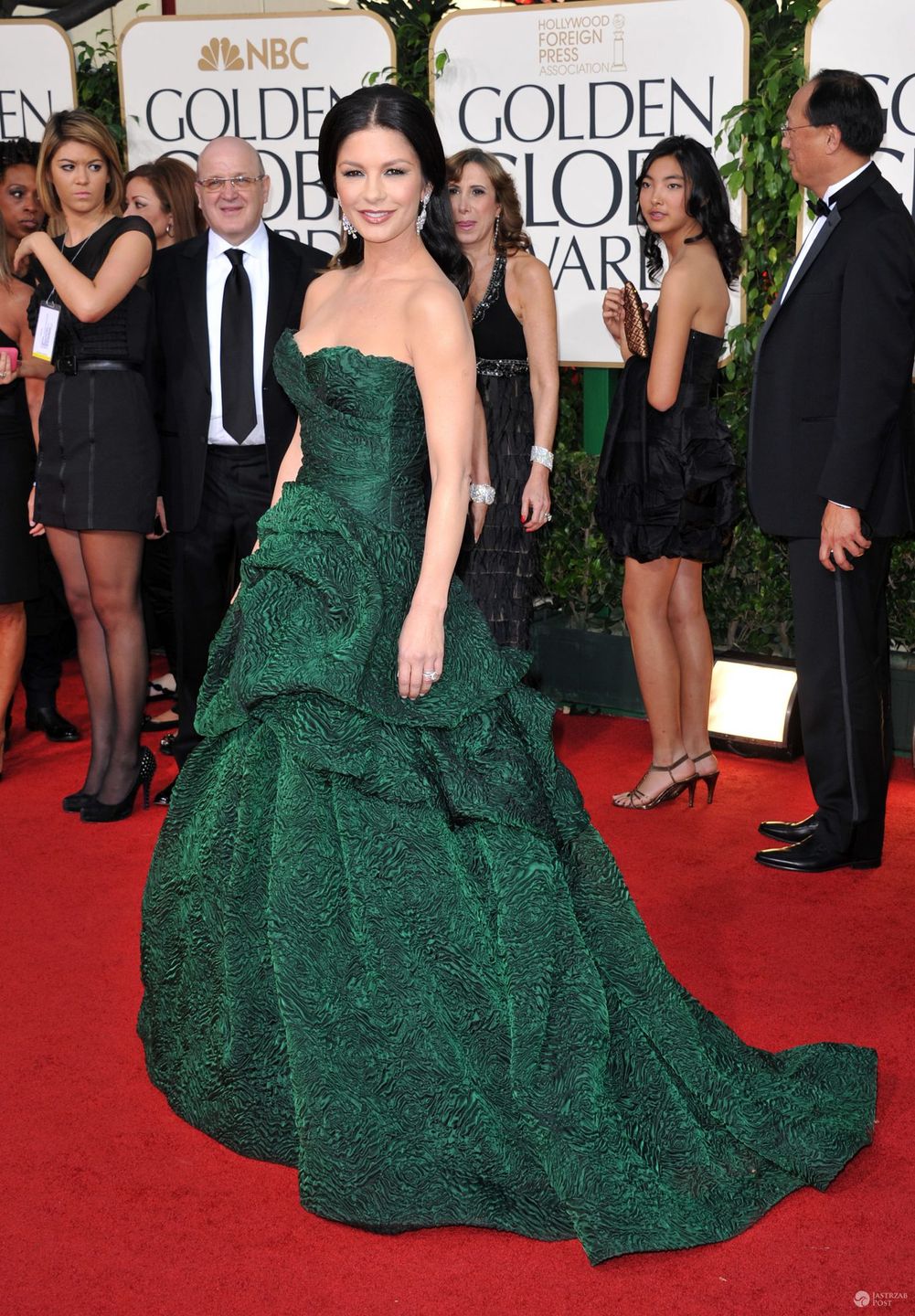 Kreacja: Monique L'huillier. Catherine Zeta-Jones, Złote Globy 2011 (fot. ONS)
