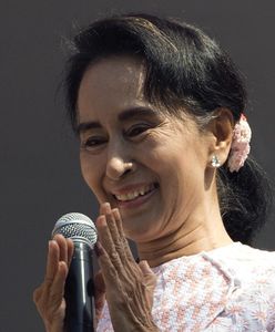 Aung San Suu Kyi odpiera zarzuty. Zapewnia, że ma normalne relacje z generałami