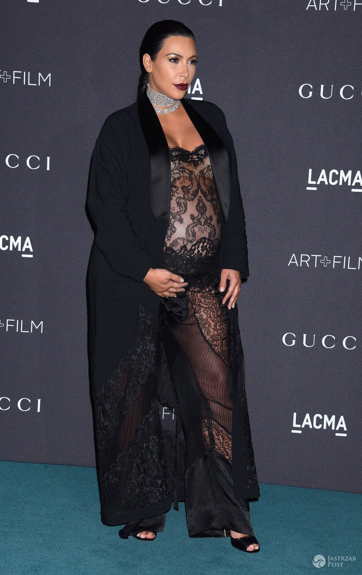 Kim Kardashian, listopad 2015. Stylizacje w drugiej ciąży (fot. ONS)