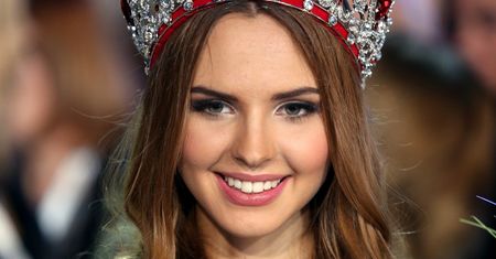 Projekty sukni na Miss International 2016