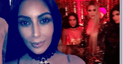 Wielki powrót Kim Kardashian! Na świąteczną imprezę założyła baaardzo odważną kreację. Ale zaraz, gdzie jest Kanye West?
