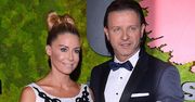 WOW! Małgorzata Rozenek cała w bieli na balu Fundacji TVN! Tą stylizacją przyćmiła inne gwiazdy? Zobaczcie tylko dół kreacji!