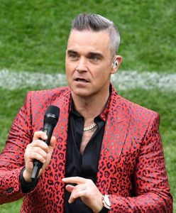 Robbie Williams zaśpiewał podczas ceremonii otwarcia Mistrzostw Świata 2018. Pokazał środkowy palec do kamery