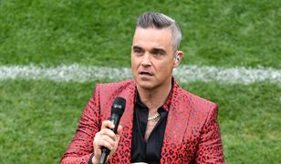 Robbie Williams zaśpiewał podczas ceremonii otwarcia Mistrzostw Świata 2018. Pokazał środkowy palec do kamery