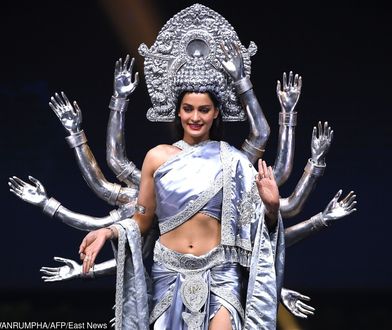 Miss Universe 2018: "Narodowe stroje" zaskakują. Swoim rozmachem mogą też śmieszyć