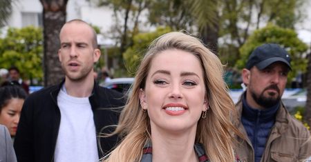 Festiwal Filmowy w Cannes 2019. Sukienka Amber Heard spłatała jej figla