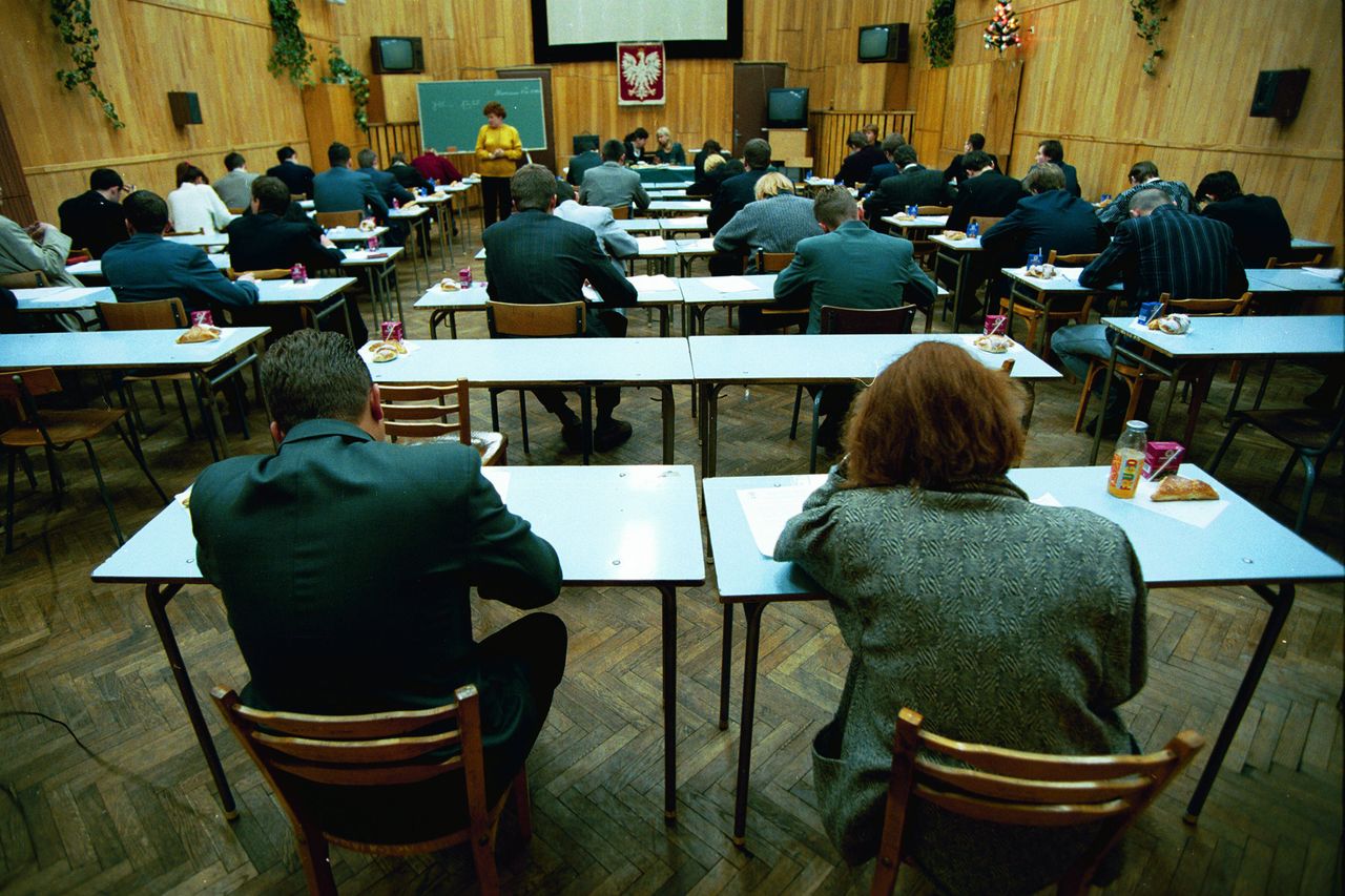Egzamin gimnazjalny 2019 startuje w środę, 10 kwietnia. Sprawdź, ile potrwa egzamin i czy strajk nauczycieli będzie dla niego przeszkodą 