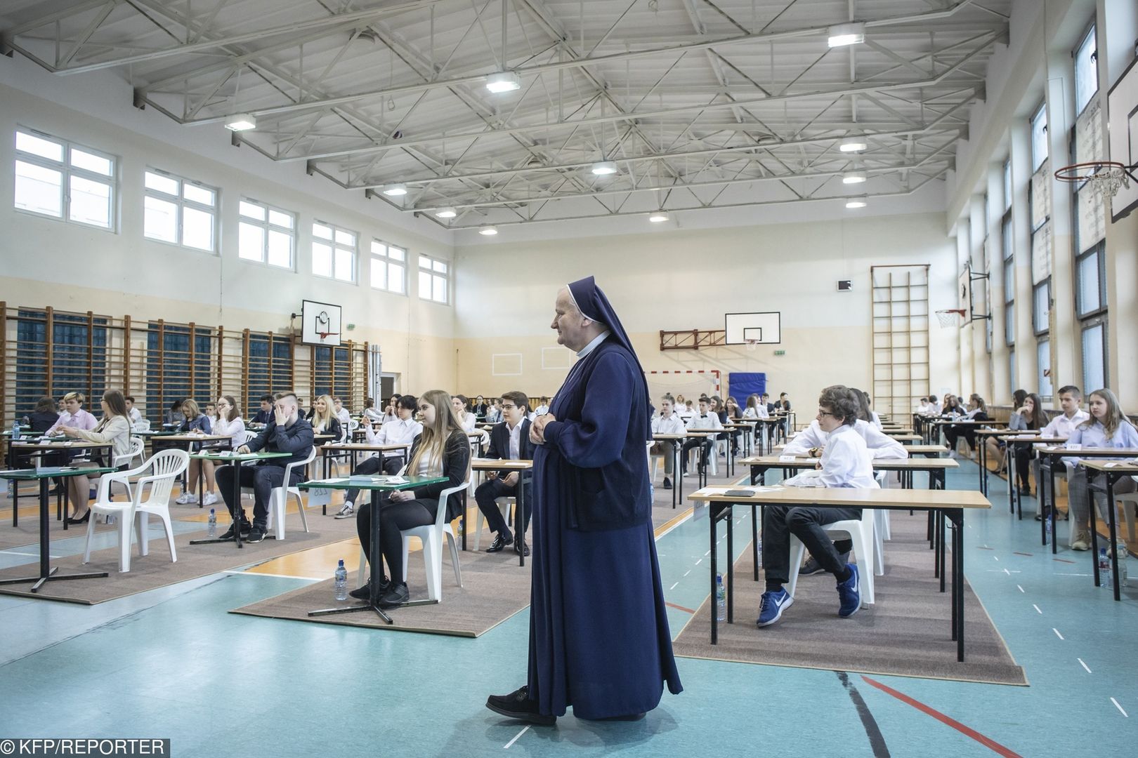 Trwa strajk nauczycieli, w kilku szkołach w organizacji egzaminu gimnazjalnego pomagają katecheci