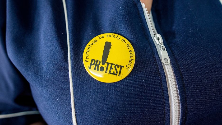 Nauczyciele protestują, bo zależy im na edukacji. Pełnią jednak znacznie więcej funkcji