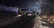 Tragiczne zderzenie osobówki z autobusem na Dolnym Śląsku. Zginęła jedna osoba