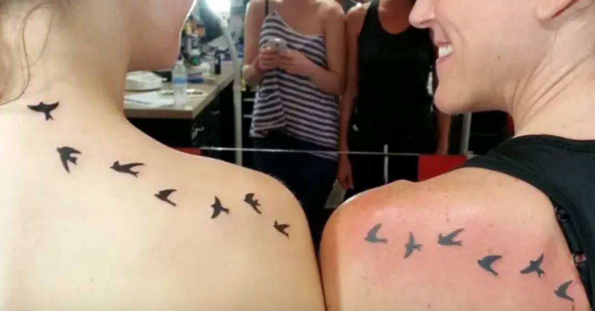 25 uroczych pomysłów na bliźniacze tatuaże. Łączą na całe życie!