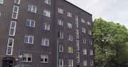 Młoda kobieta w szpitalu po upadku z czwartego piętra. Policja zatrzymała jej znajomego
