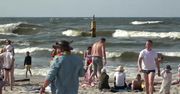 Dramat na plaży w Stegnie – Matka i córka uratowane z morskich fal