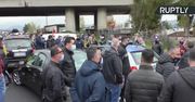 Blokada autostrady w Neapolu. Protest przeciwko lockdownowi we Włoszech.