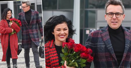 Zakochani po uszy Kasia Cichopek i Maciej Kurzajewski opuszczają studio "Pnś". Paparazzi świadkami romantycznych scen