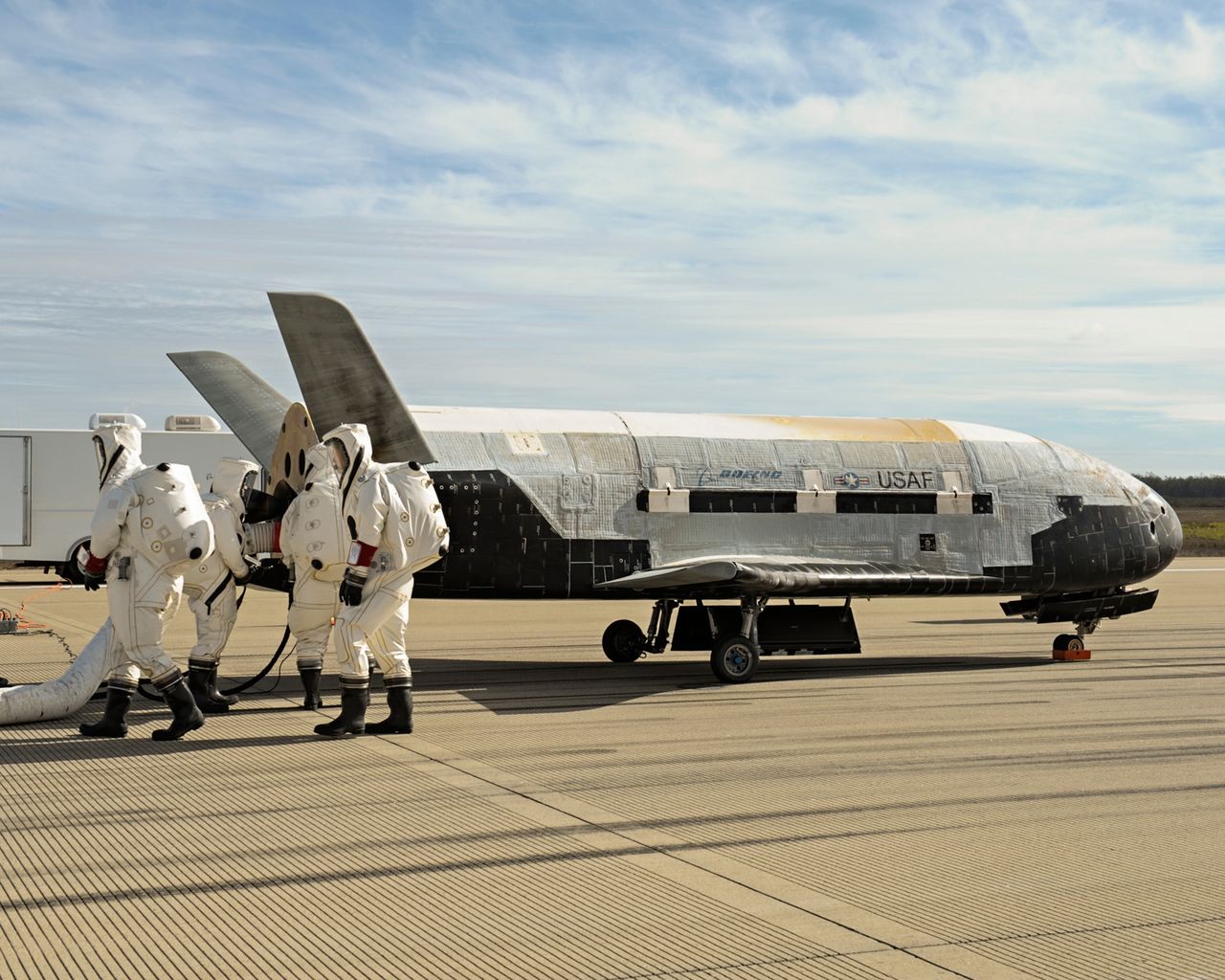 Kosmiczny samolot X-37B pobił własny rekord
