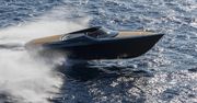 Aston Martin AM37: moc na wodzie