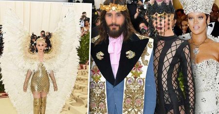 MET Gala 2018: Skrzydła pod sufit, złota korona cierniowa, wysadzana kamieniami mitra... Te gwiazdy poczuły religię w modzie jak nikt inny!