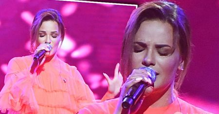 Sopot Festival 2017: Natalia Szroeder w prześwitującej kreacji! Róż to zdecydowanie jej kolor!