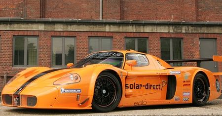 Drogowa wyścigówka - Edo MC12 Corsa