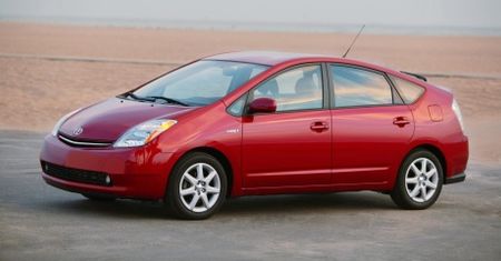1 milion hybrydowych aut Toyoty