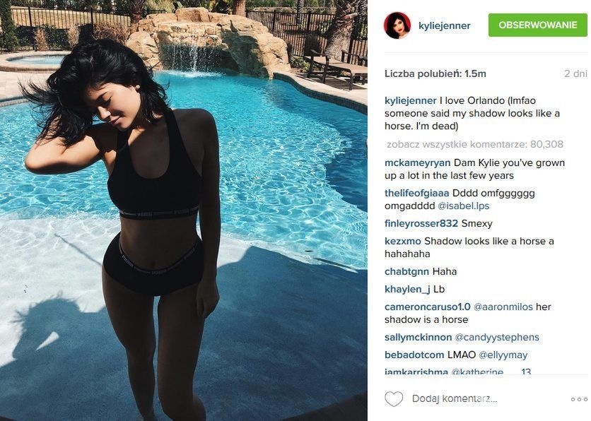 Kylie Jenner w kostiumie kąpielowym Puma (fot. Instagram)