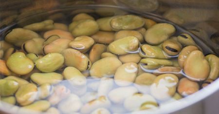 Co roku Polacy marnują cenny produkt. Ma niesamowite zastosowanie