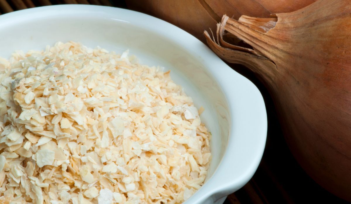 Ten tani proszek ma niesamowite działanie. Pomoże pozbyć się oponki z brzucha