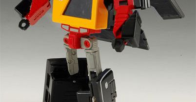Robot, laptop, a może magnetofon? Nowy gadżet dla fanów Transformersów.