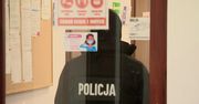 Policja w przychodni MASMED w Zabierzowie. Dziennikarze ujawnili, że wystawiano tam fałszywe certyfikaty covidowe