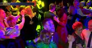 Domówki, zabawy pod chmurką, ale też kluby i teatry. Tak witaliśmy Nowy Rok.